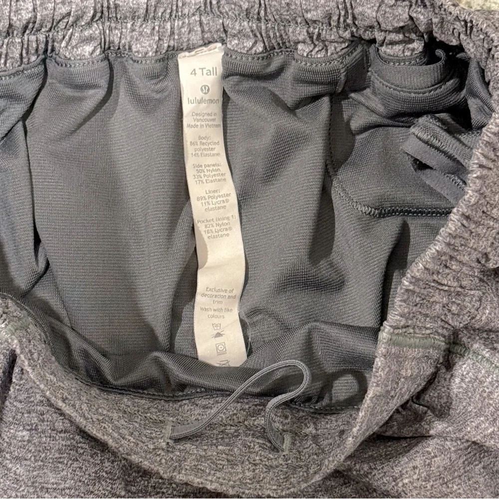 Lululemon Hotty Hot Lined Short  / Sz 4Tall